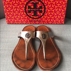 TORY BURCH CAMERON PEWTER SANDALS METALLIC